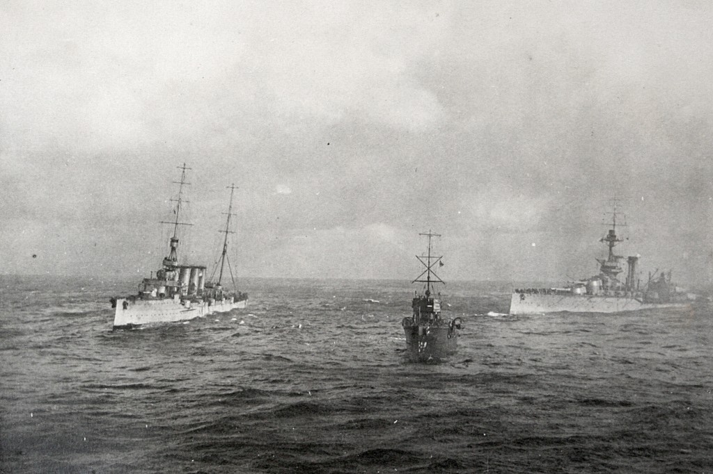 Liverpool (left) and Fury (centre), together with RMS Olympic, try to take Audacious (right) in tow. Viewed from passenger areas of RMS Olympic.