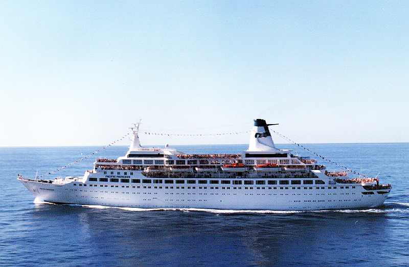 Pacific Princess-1975