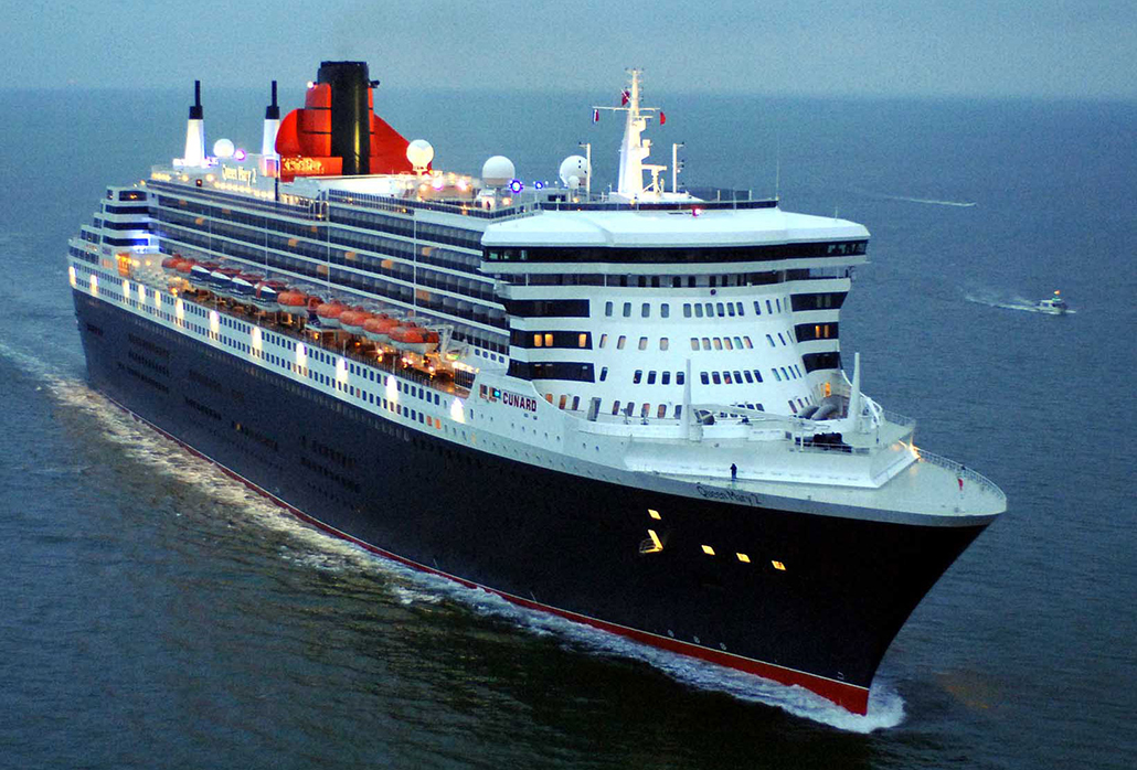 Queen Mary 2 Guests First to Board the QE2 Hotel in Dubai